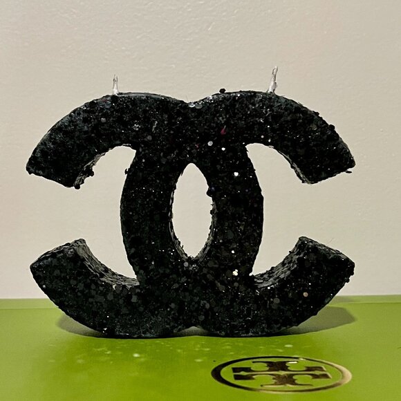 AVAILABLE NOW!! Black Glitter Double C Logo Candle Handmade - CC LOGO - Picture 2 of 7